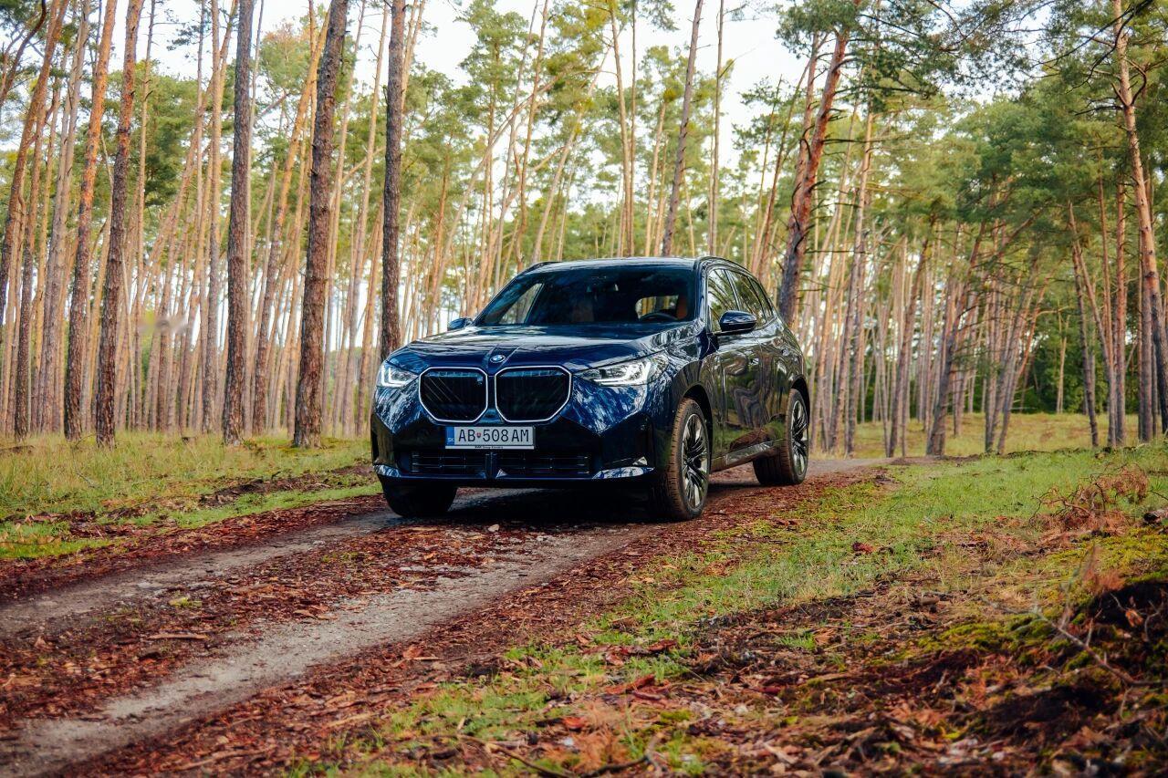 森林中BMW X3欣赏一下 ​​​