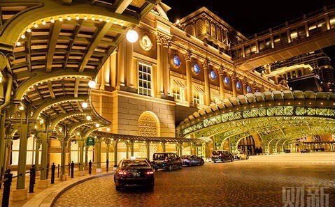 土豪投稿“澳门贵宾厅最出名的是周焯华的太阳城，再就是安以轩老公陈荣炼的德晋，然后