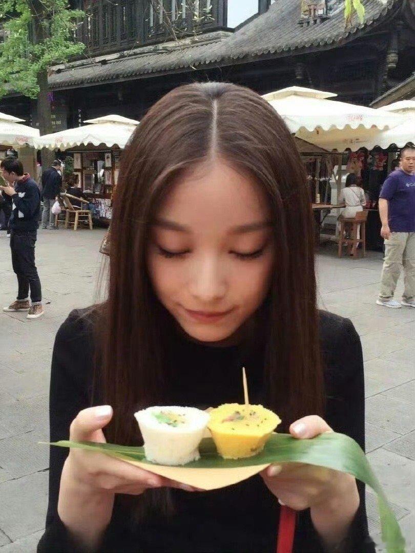 倪妮是不是自从和冯绍峰分手之后资源就不好了[衰]没什么火花 ​​​