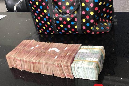 有没有发现，每当股市……
出现大幅下跌
横盘震荡时间过长
或出现向下的迹象的时候