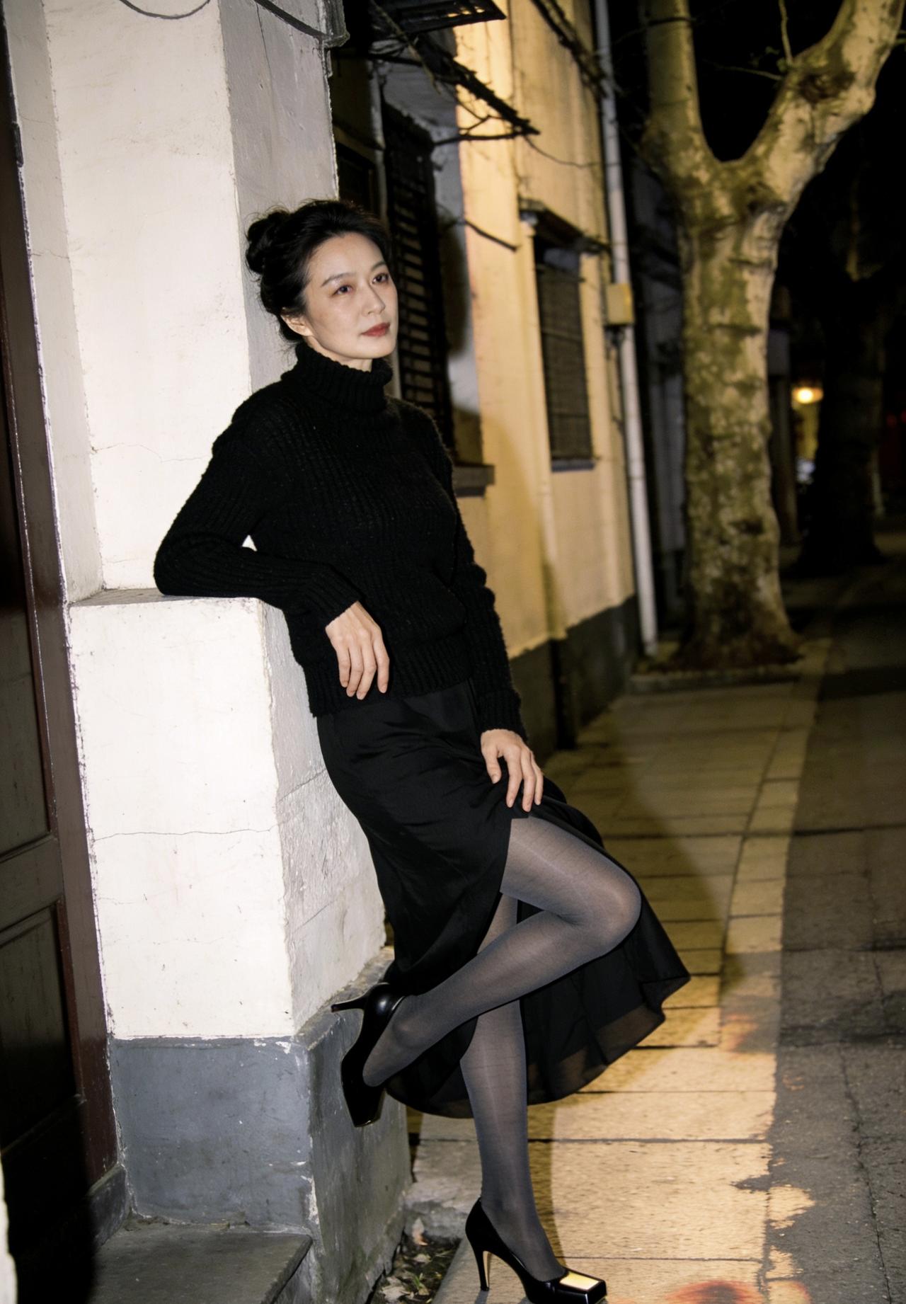 人到中年就会明白，真正舒服的关系，从来不是浓得化不开的纠缠，而是恰到好处的距离，