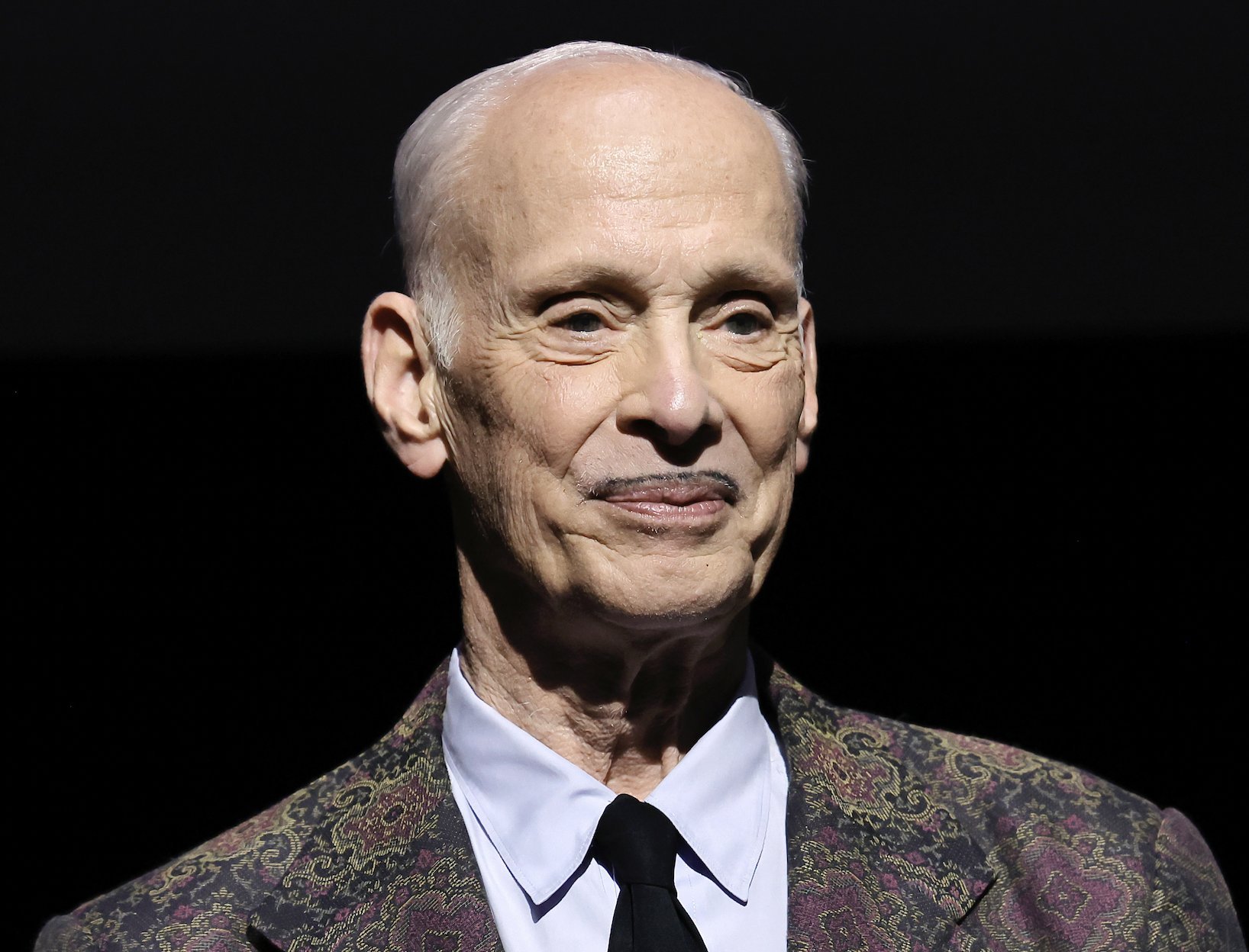 “小丑2”被电影制片人约翰·沃特斯（John Waters）评为2024年最佳电