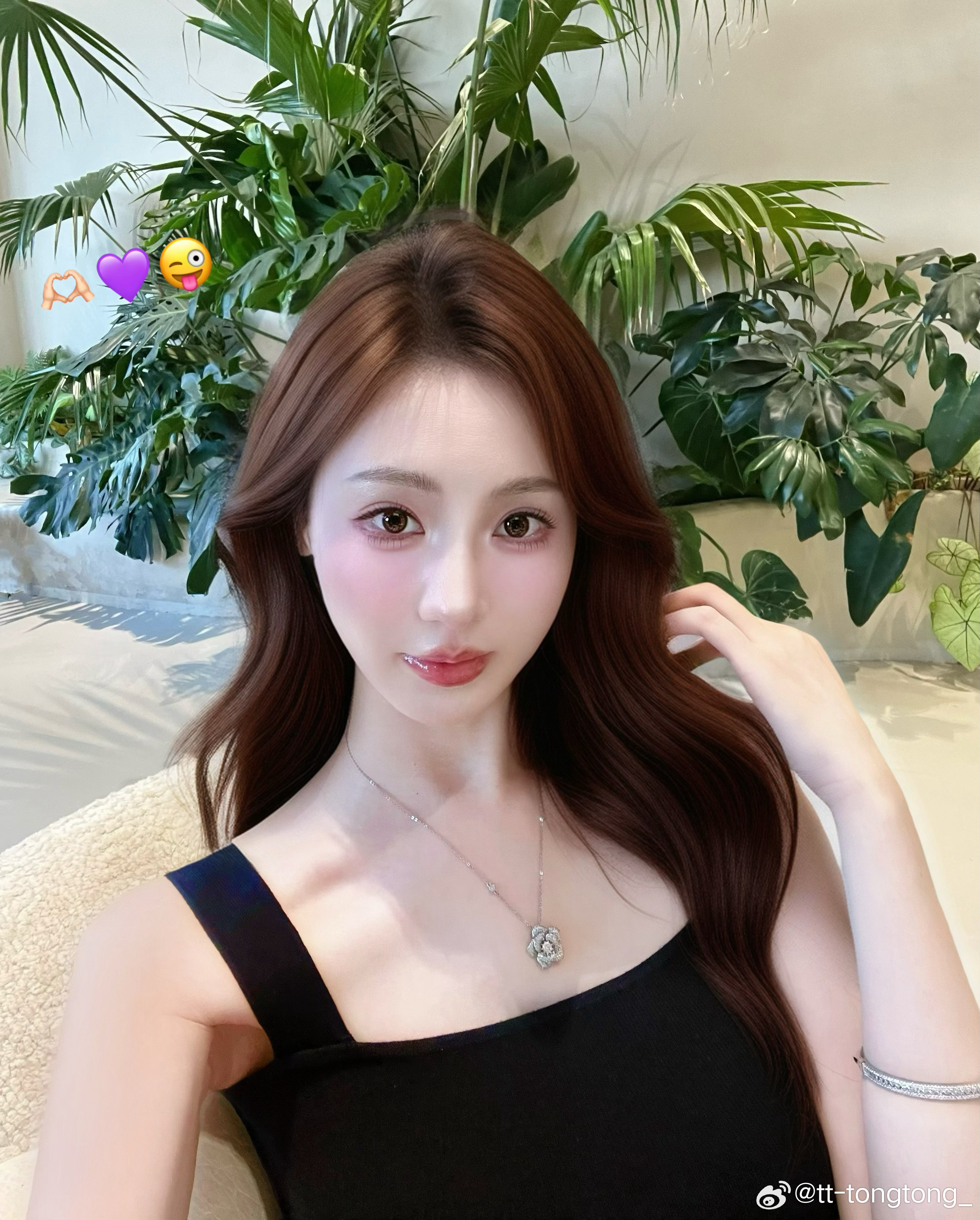 [比耶][比耶]黑色贝贝 ​​​