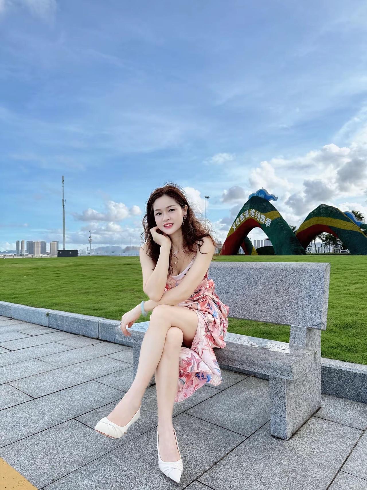 清风为伴，落花为念，等风也等你穿搭穿搭是为了取悦自己