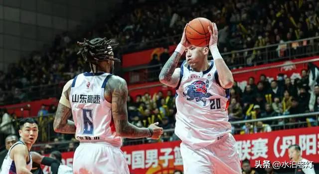 约翰逊完成注册，山东男篮3外援出战！1、阿德巴约豪取83分的日子，还有两场篮球比