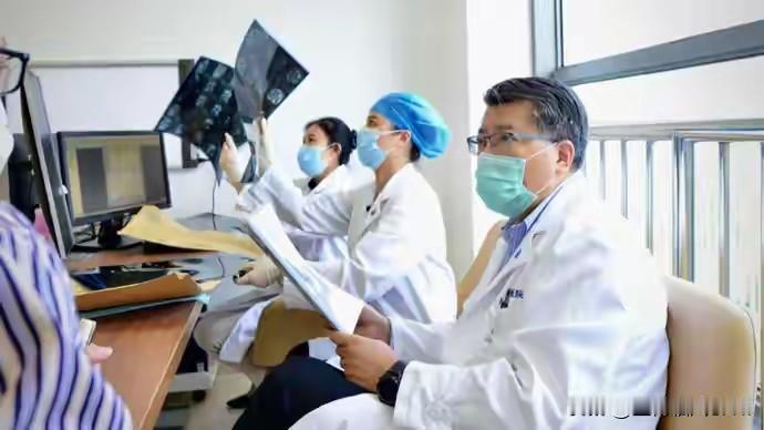 国产乳腺癌新药临床获突破！疗效与安全性表现优异在众多乳腺癌患者期待中，一款国产新