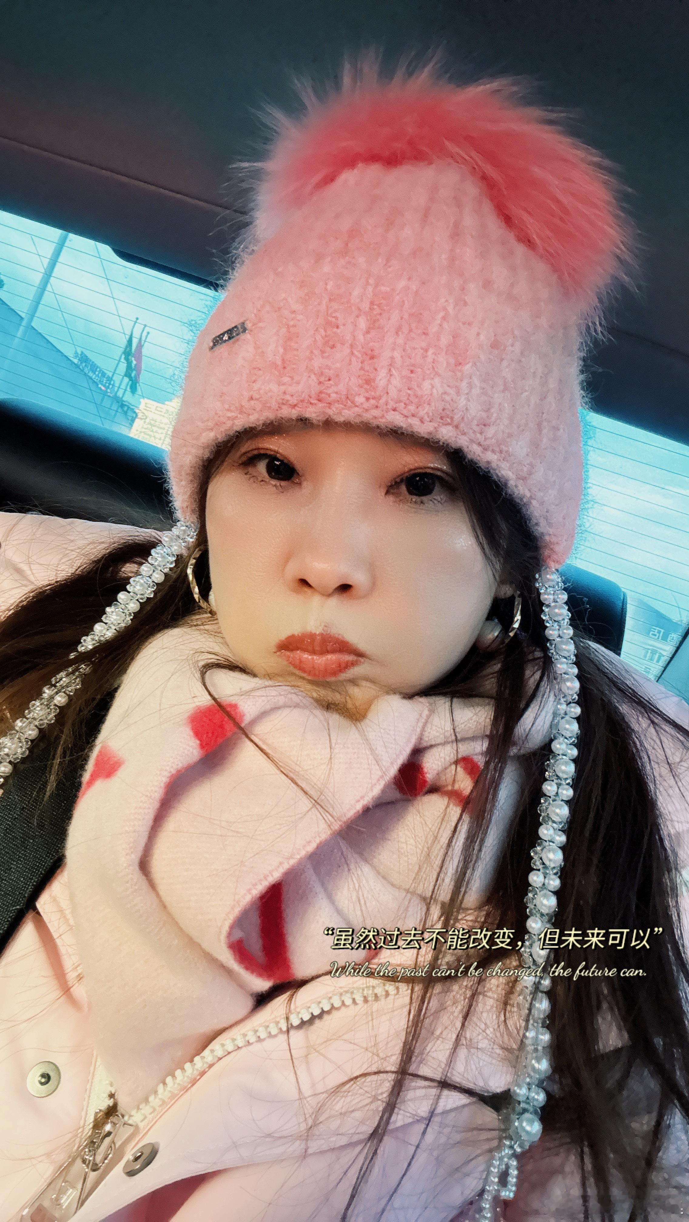 一定要学会远离那些影响你情绪的人因为他们除了给你添堵什么也都给不了你，低质量的社