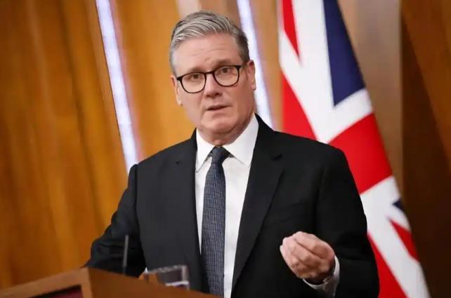 当地时间5月5号，英国那边突然搞了个大动作，一口气公布了新一轮对俄制裁清单，足足