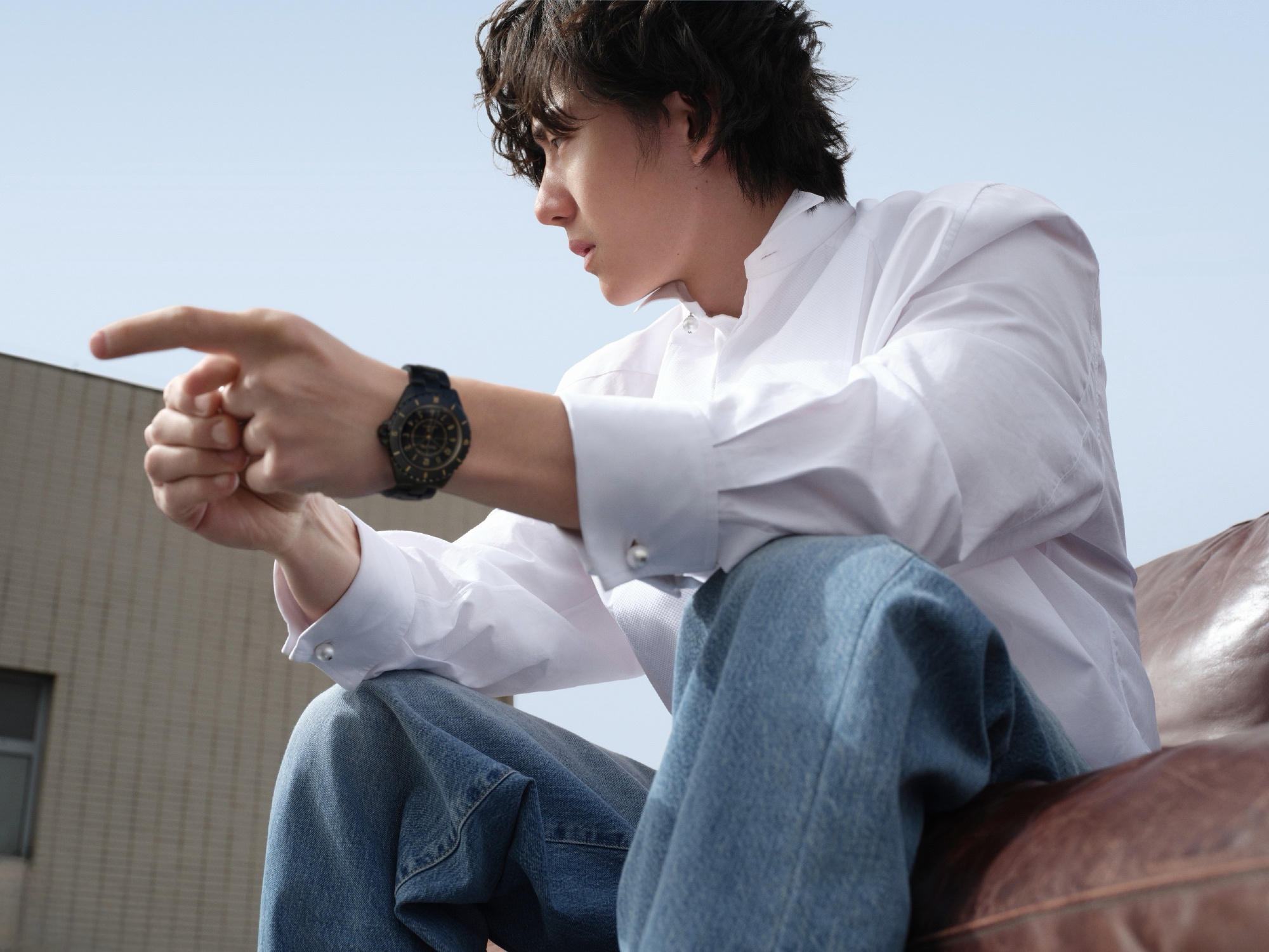 gq四月王一博封面无水印版王一博