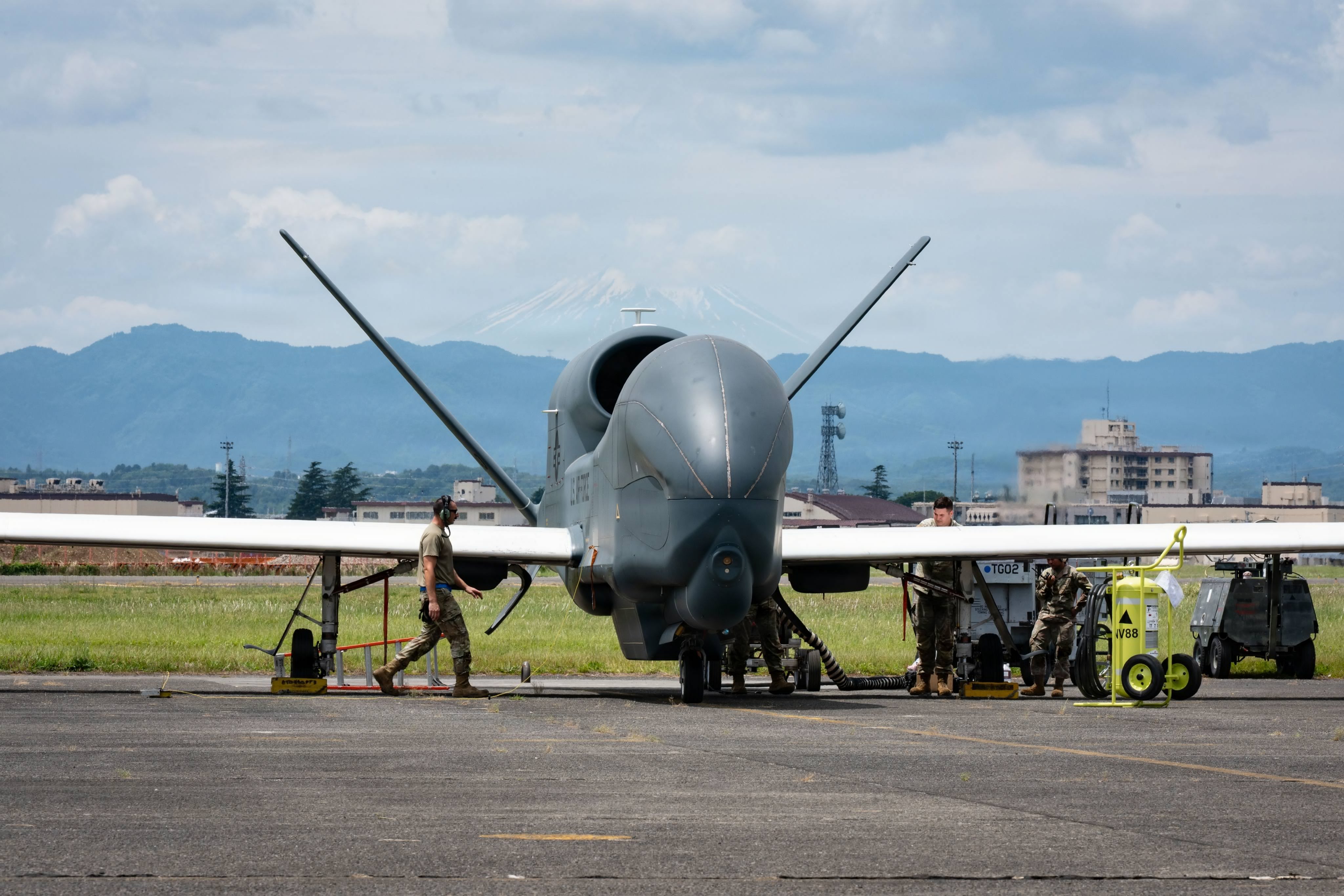 2026年5月27日，一架隶属于美国空军第4侦察中队RQ-4B Block 40