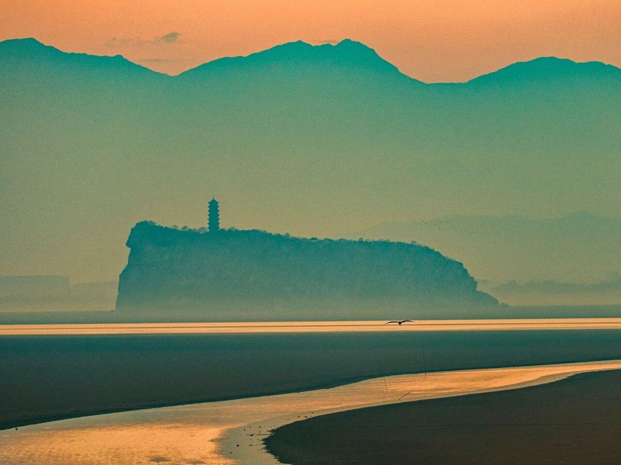 【为啥我们过不好当前，不是因为我们没有能力，而是因为我们的心负重太多，不懂得释放