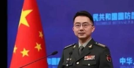 国防部已明确发出通知，凡家中有年满18周岁男性青年的家庭，以及青年本人，都须高度