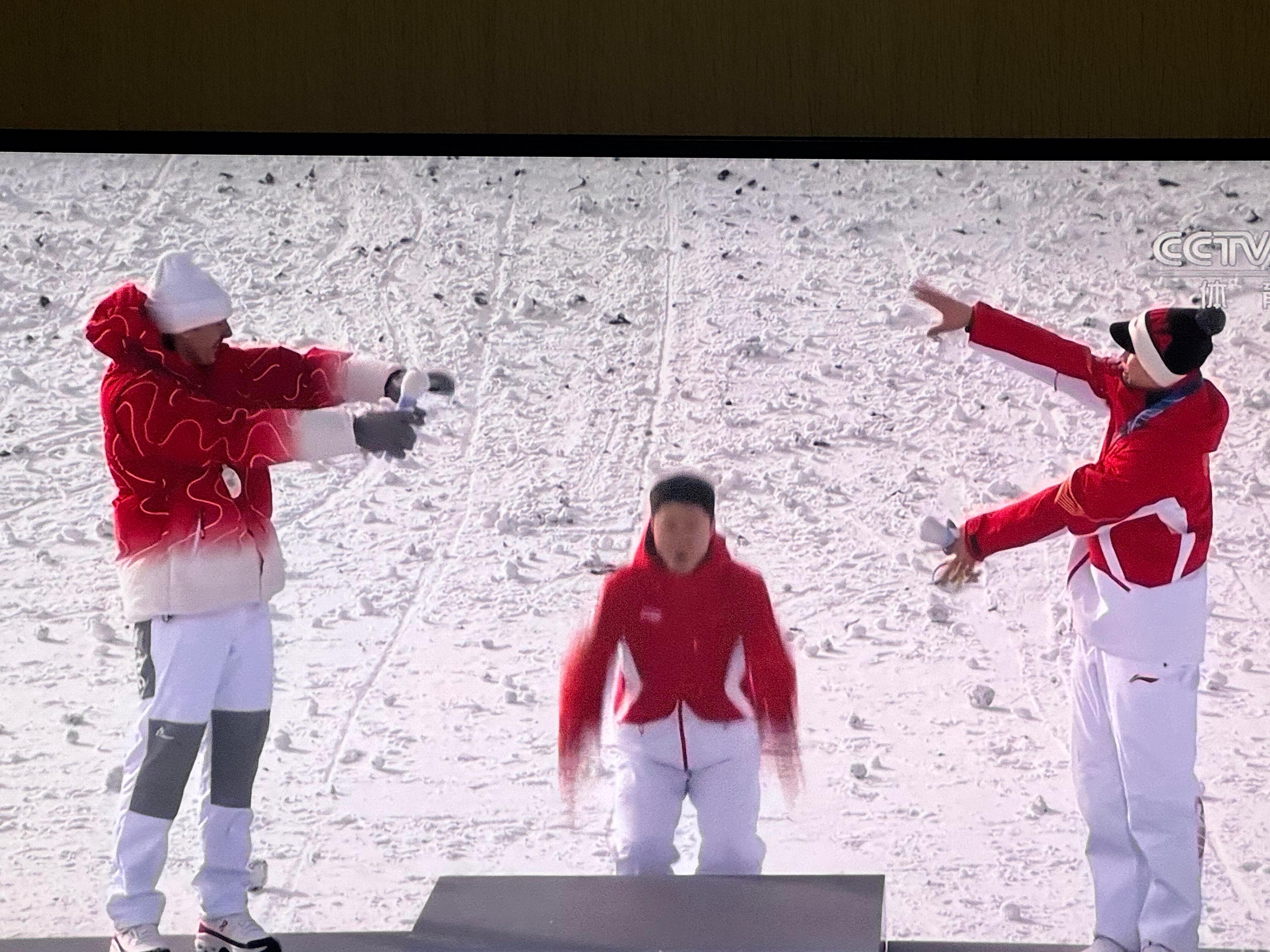 李天马回应自称普信男他坦言自己平时有点抽象，网名没什么特殊设计，就是想让自己更自