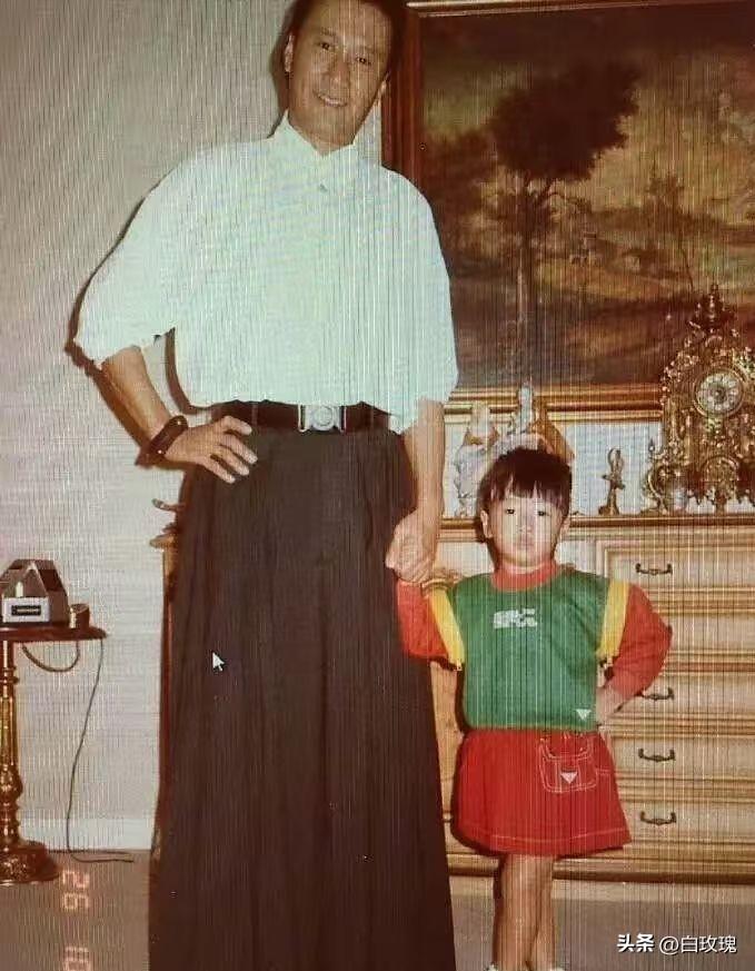 谢婷婷，引发热议。
8月10日，44岁的谢婷婷，冲上热搜，这一次，她再也忍不住，
