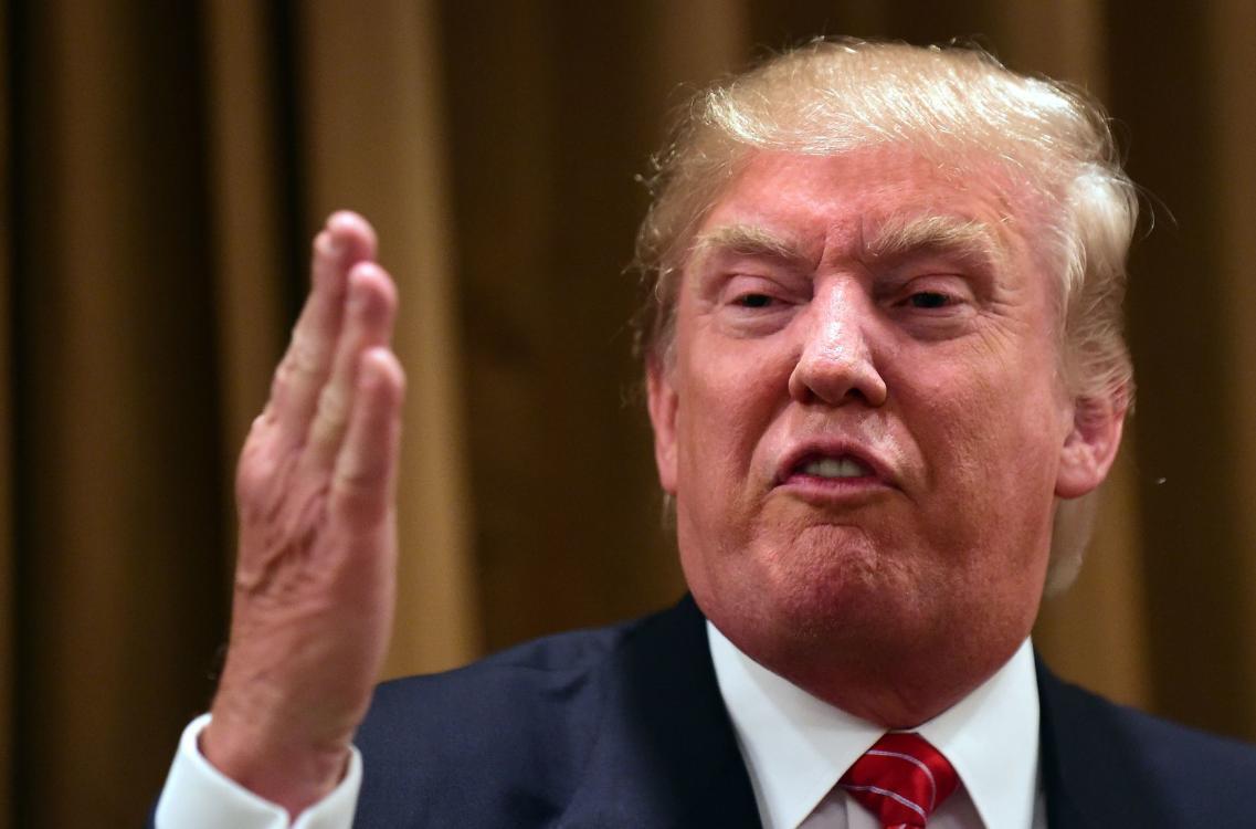 美媒感慨：若不是中国还在反抗特朗普，几乎全世界都向他投降了！

这句话不是夸张，