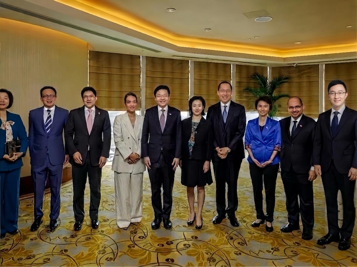 爱国爱党，老登开讲。
各位大湾区的登友们，再见你们格外亲！
Loving our