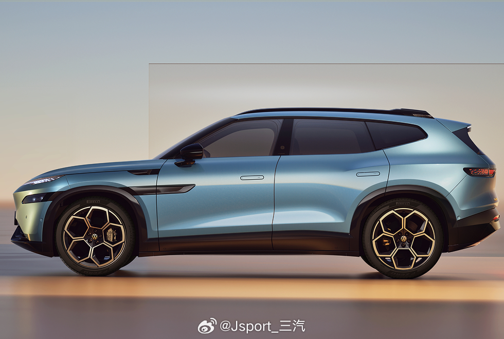 大众与众 08  这车可能开起来比较有趣 得找机会开个几天，看租车公司多久能上这