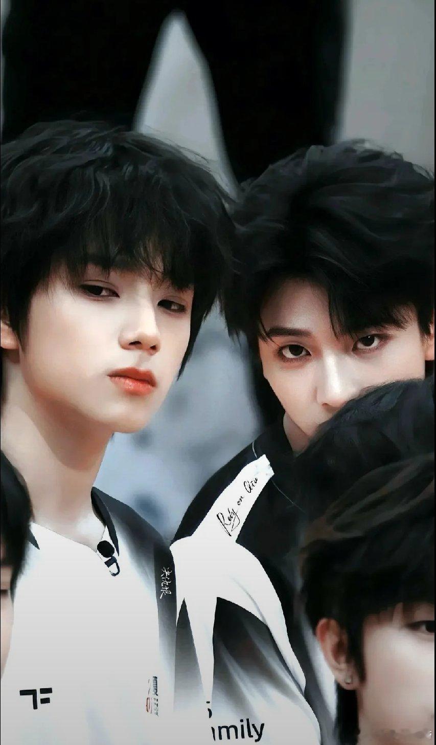 橹穆这个公司在干什么ヽ(`Д´)ﾉ运动会不应该春季，夏季，秋季，冬季都有吗？至今