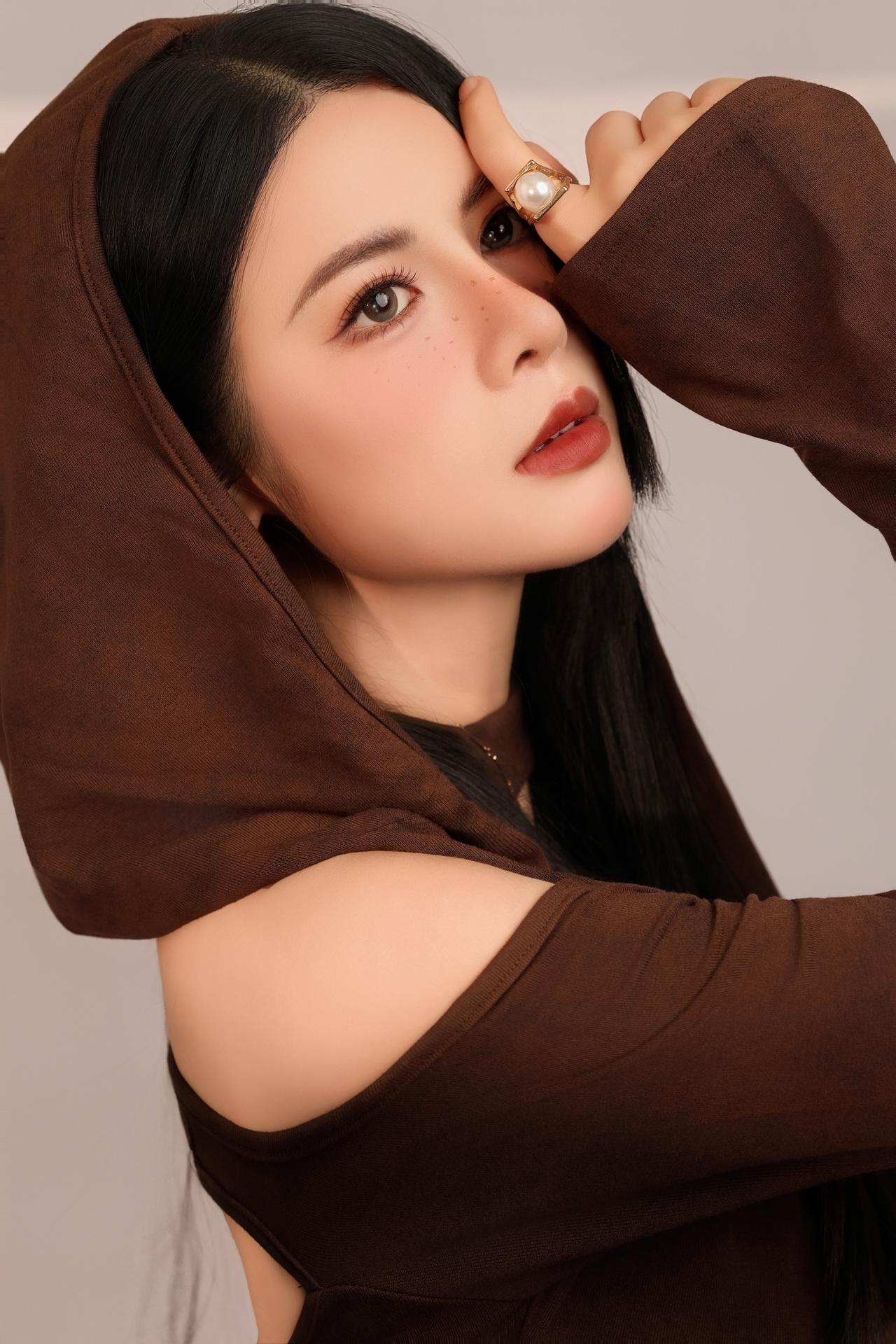 新的一年想多陪陪谁美女穿搭写真