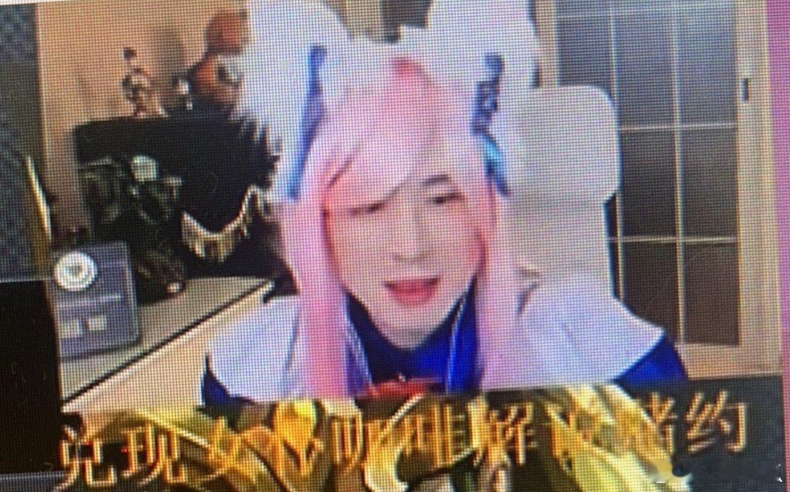 瓜友们猜猜这是谁？ ​​​
