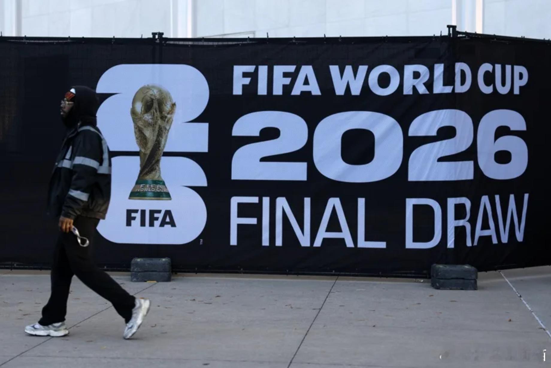 【世界杯二手球票炒至天价 老球迷感叹“平民运动变富人聚会”】海外新鲜事 2026