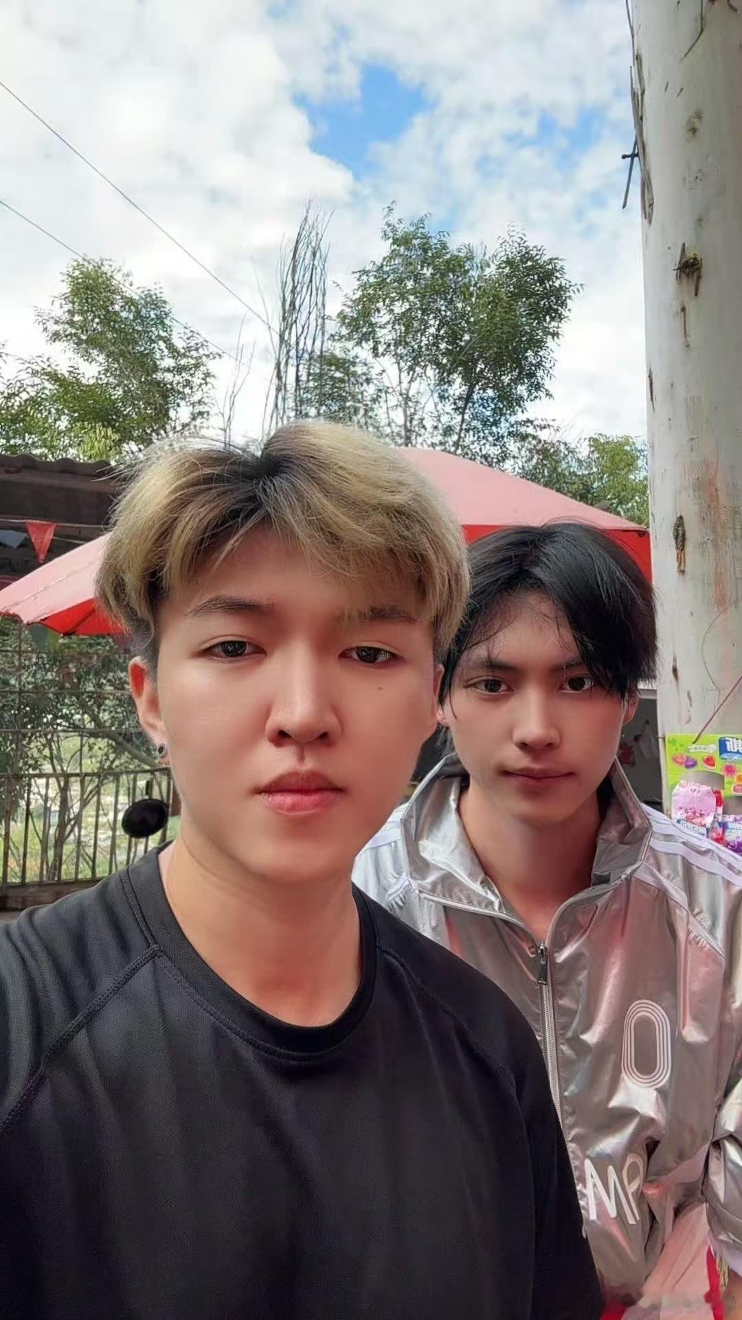 AG有自己的兄弟守护学 别人不懂的梗他们懂，别人不敢闯的路他们一起走，AG的兄弟