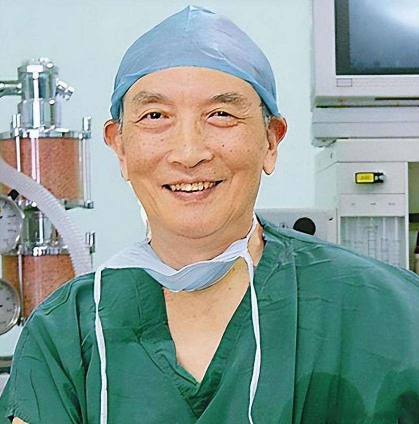 中国顶尖肿瘤专家患癌，一年后痛苦离世，临终前的反思让人深省！[吃惊]今日头条  