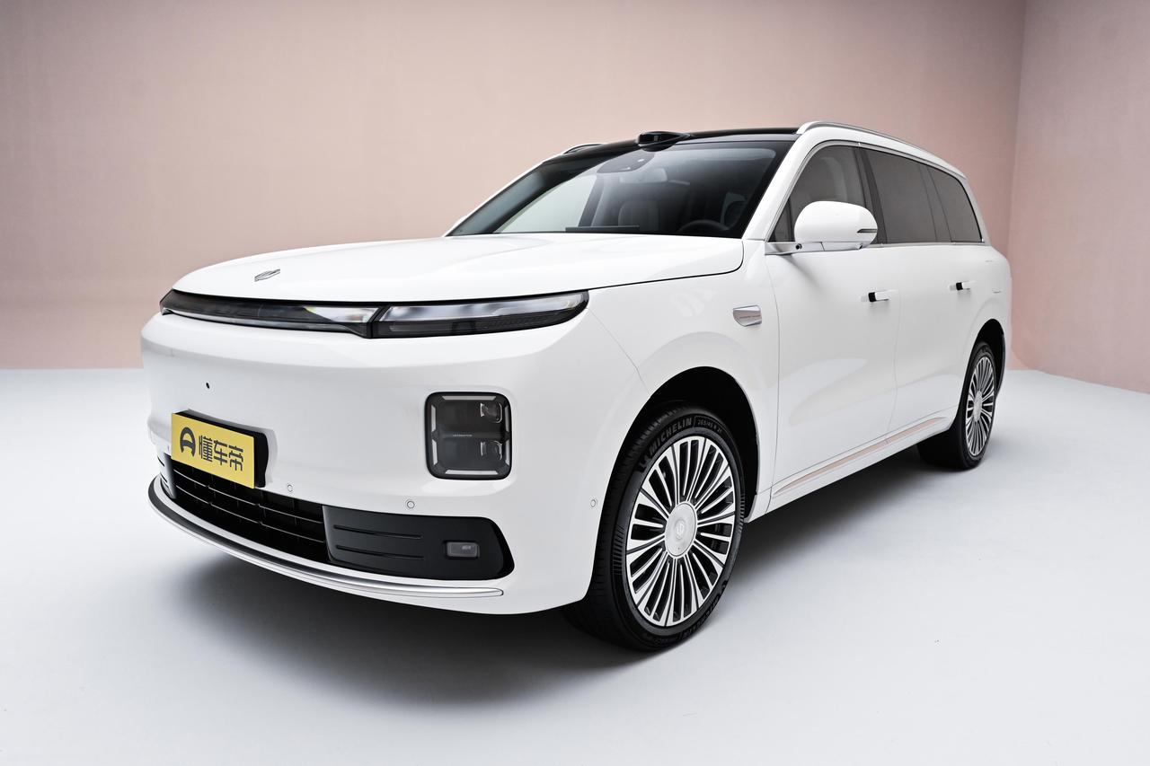 零跑D19工信部申报！增程版80度电池
尺寸：5252/1995/1800,17