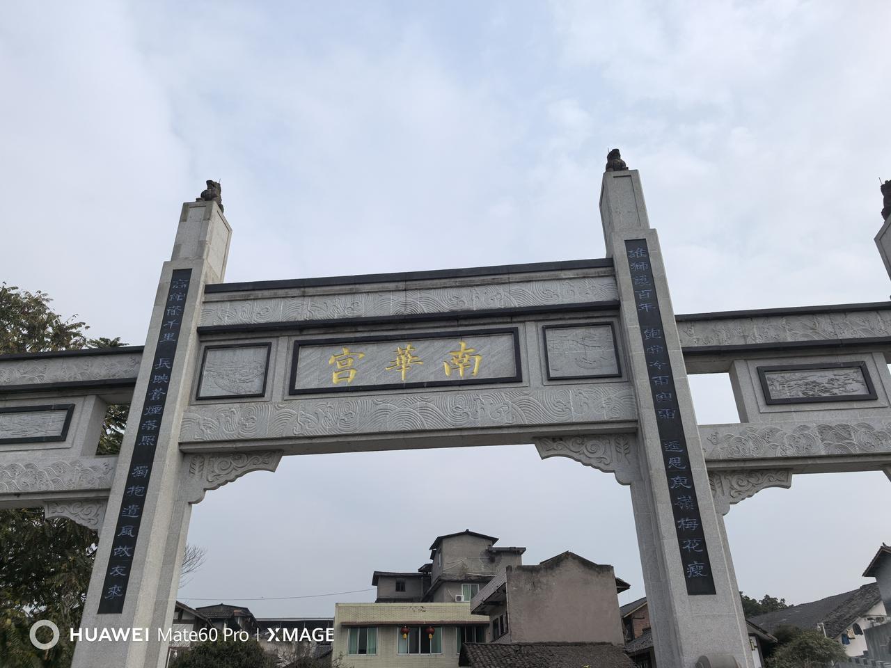 性格会决定人生吗？我觉得性格在很大程度上影响人生，但并非决定一切。
性格会影响我