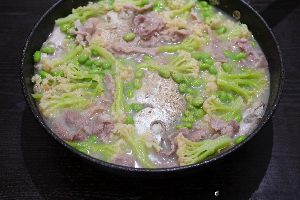 最近太喜欢海鱼+花菜+毛豆的搭配了 ​​​