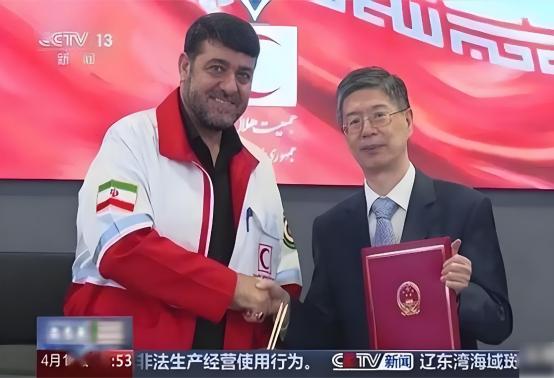 58吨药品换来1句警告：伊朗总统忠告北京，美国最终目标是中国！
4月22日美伊第