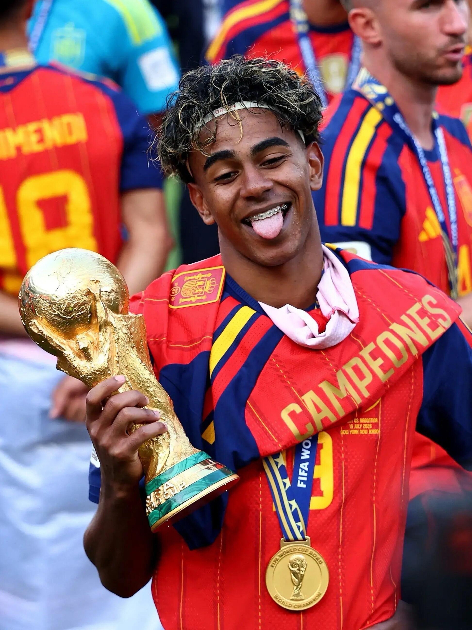 美加墨世界杯结局早已定局，阿根廷球迷满心期待球队卫冕，可FIFA早已写好剧本，借