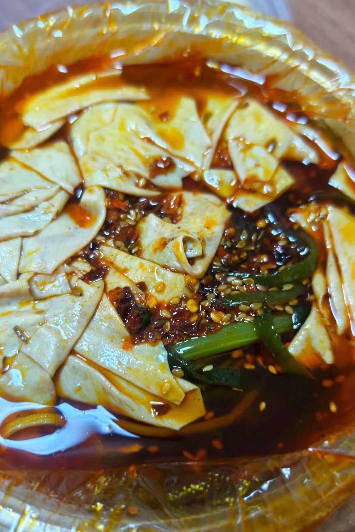 我以前算是白活了 哈尔滨老式麻辣烫 之前也没人告诉我这玩意这么好吃啊 