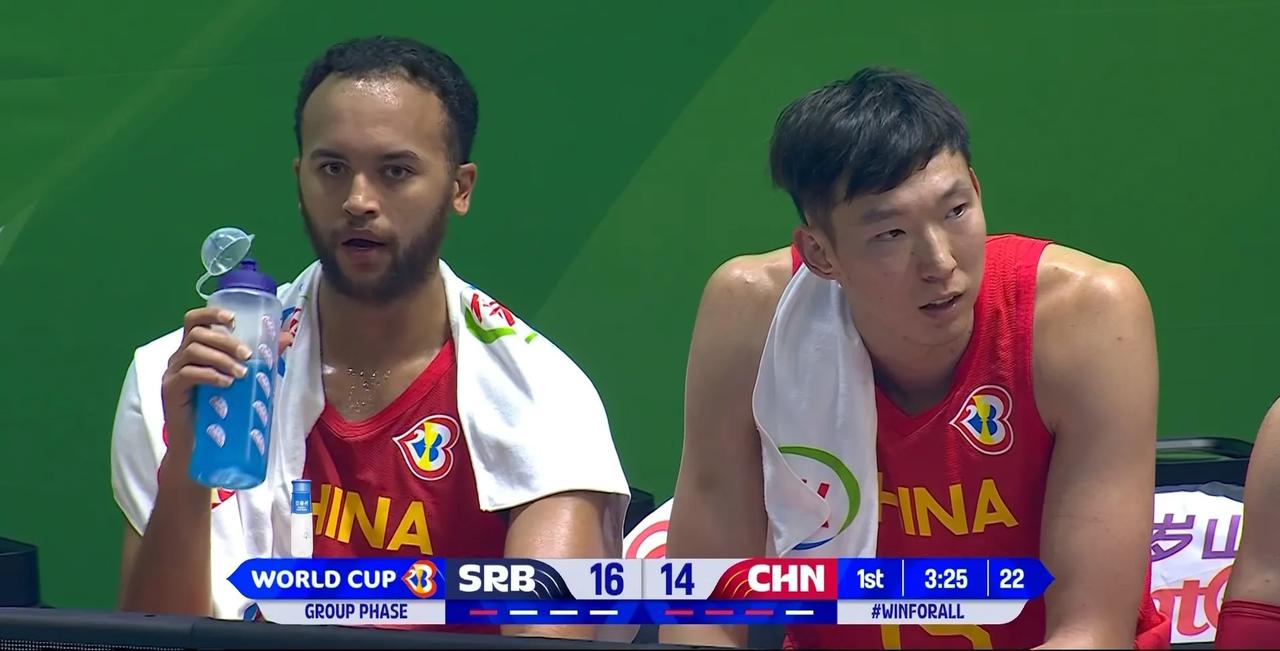 赵继伟葬送中国男篮梦幻开局，上场仅三分钟就出现三次失误！

在中国男篮与塞尔维亚