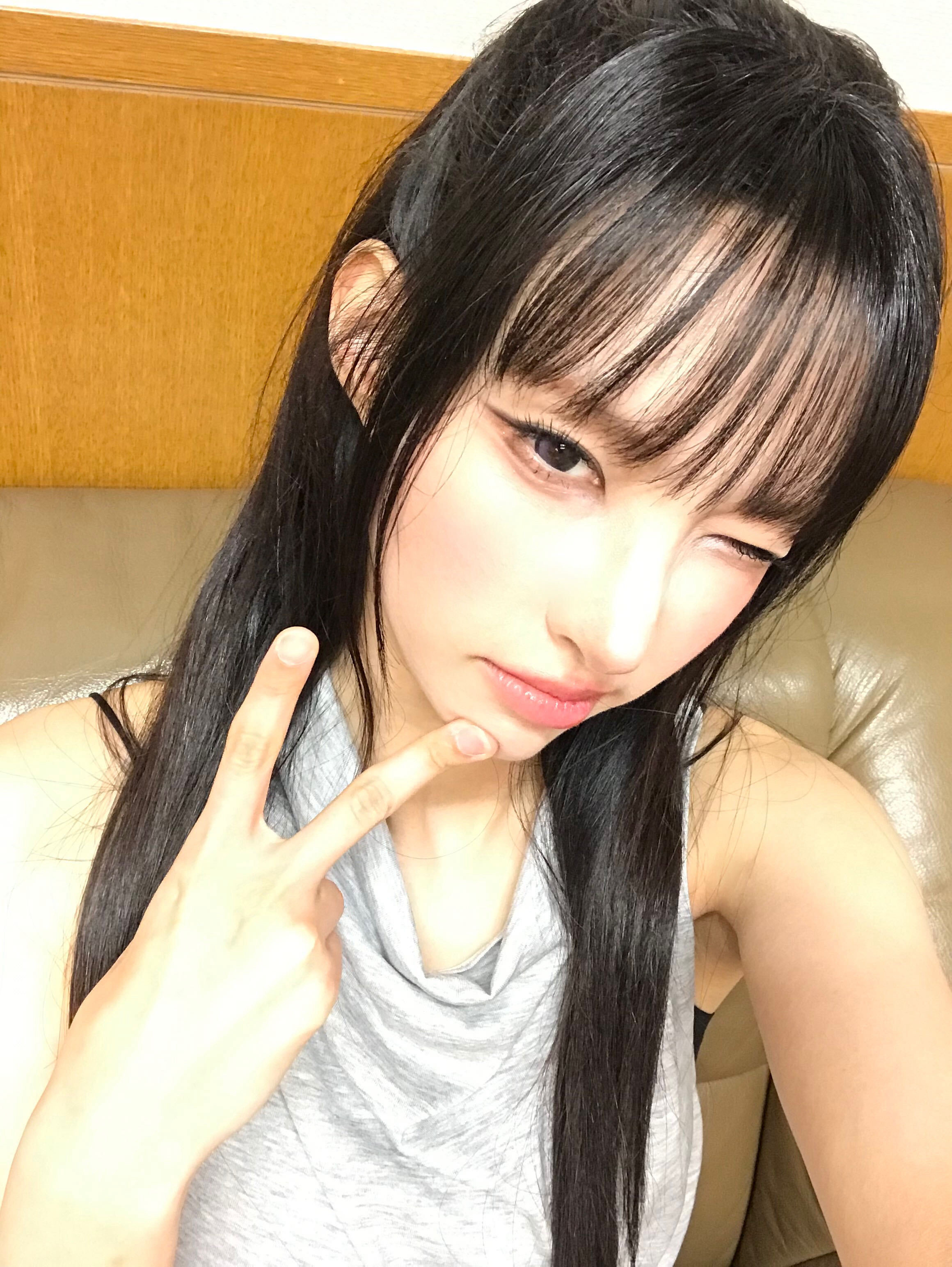 260614 Yunah更新wvs名古屋初访问!!! 这两天非常非常幸福哦非常感