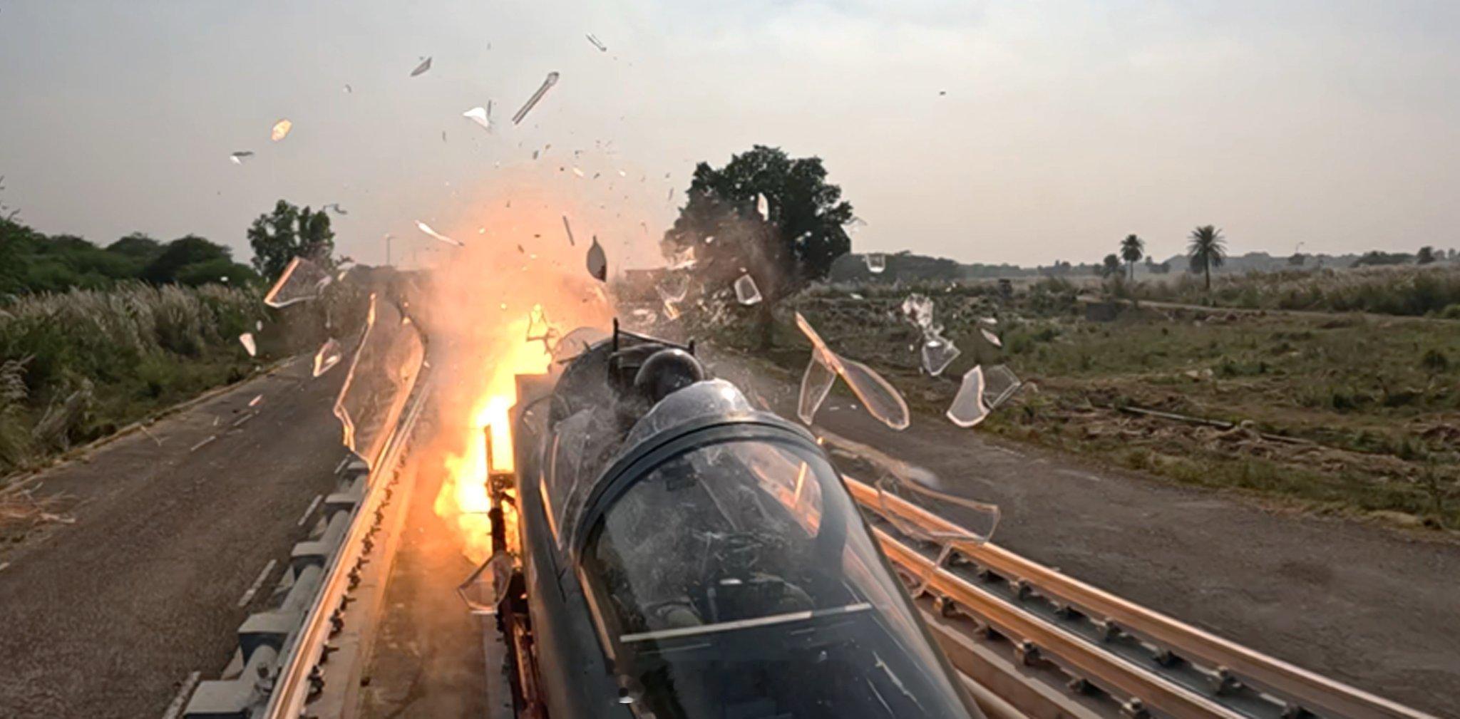 烽火问鼎计划 印度DRDO成功进行战斗机逃逸系统的高速火箭滑车测试DRDO在查谟