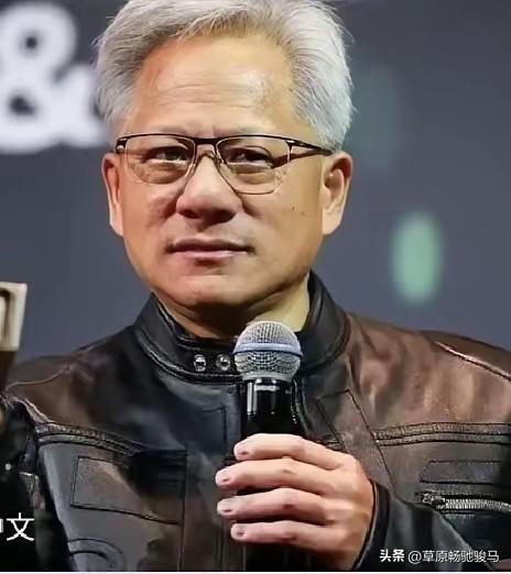 英伟达CEO黄仁勋重磅发声。
北京时间9月15日，英伟达CEO黄仁勋接受采访时说