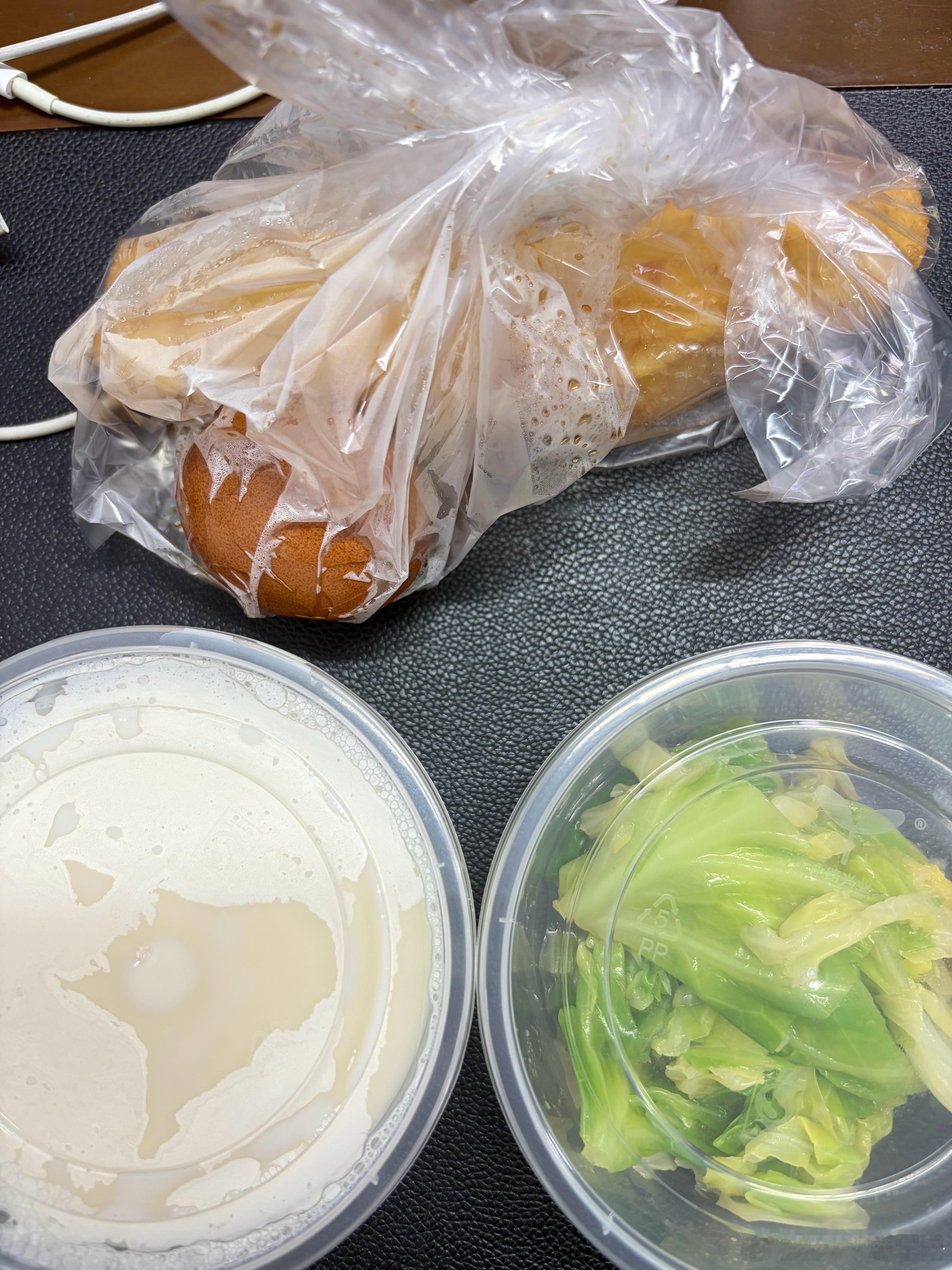 吃豆浆油条吧 