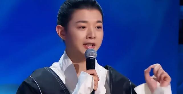 霍尊得感谢陈露。不是感谢他们曾经相爱过，不是感谢她八年多的相伴，而是感谢陈露的再