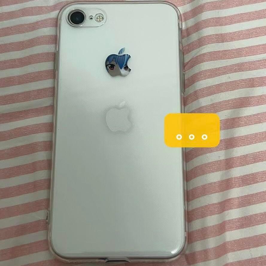 买到这手机壳赢麻了！能获得两个苹果logo，彰显身份。 