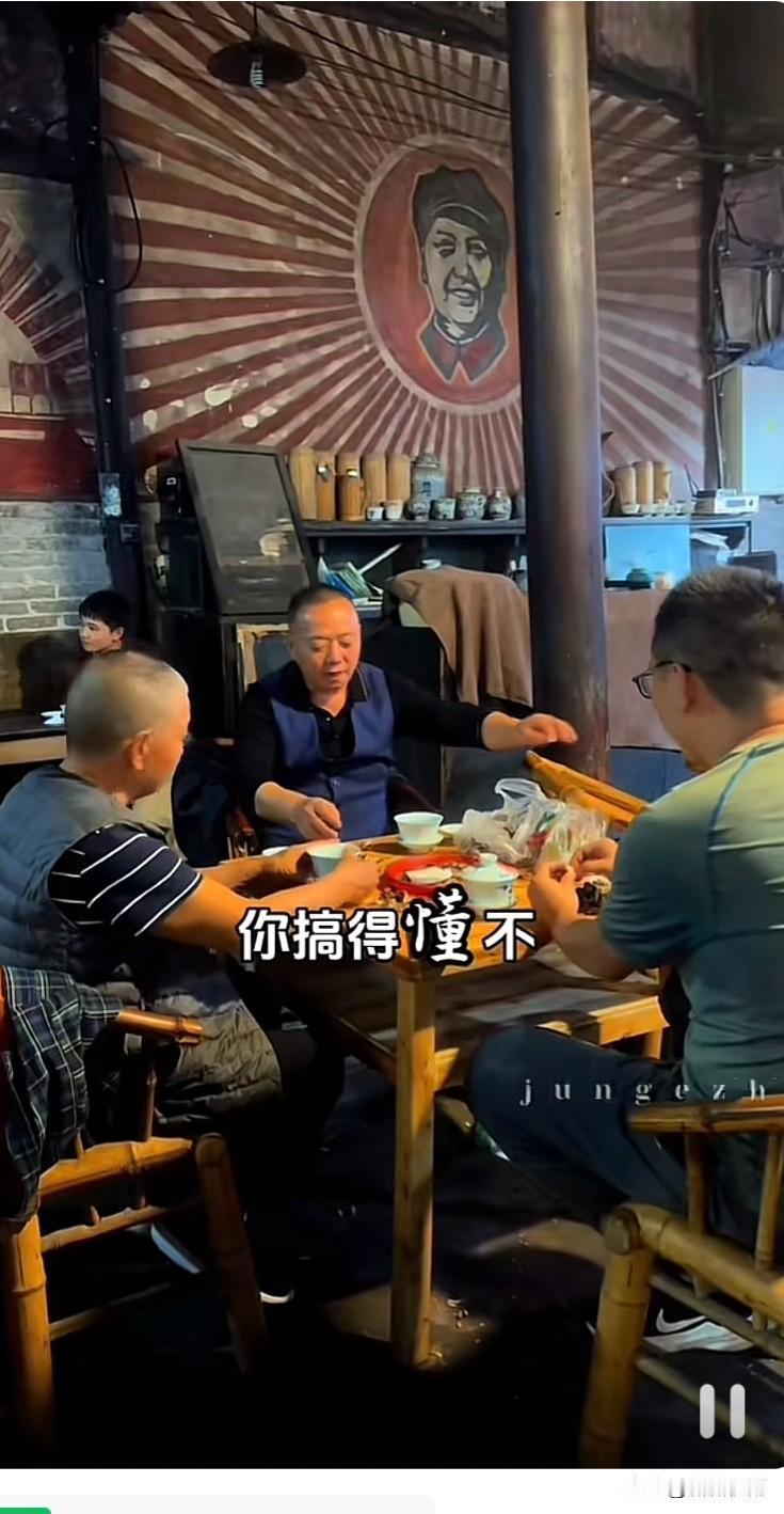 读世间名著
记江湖海底

（海底即江湖行走秘籍，不是海底捞哈；暗合＂读万卷书 行