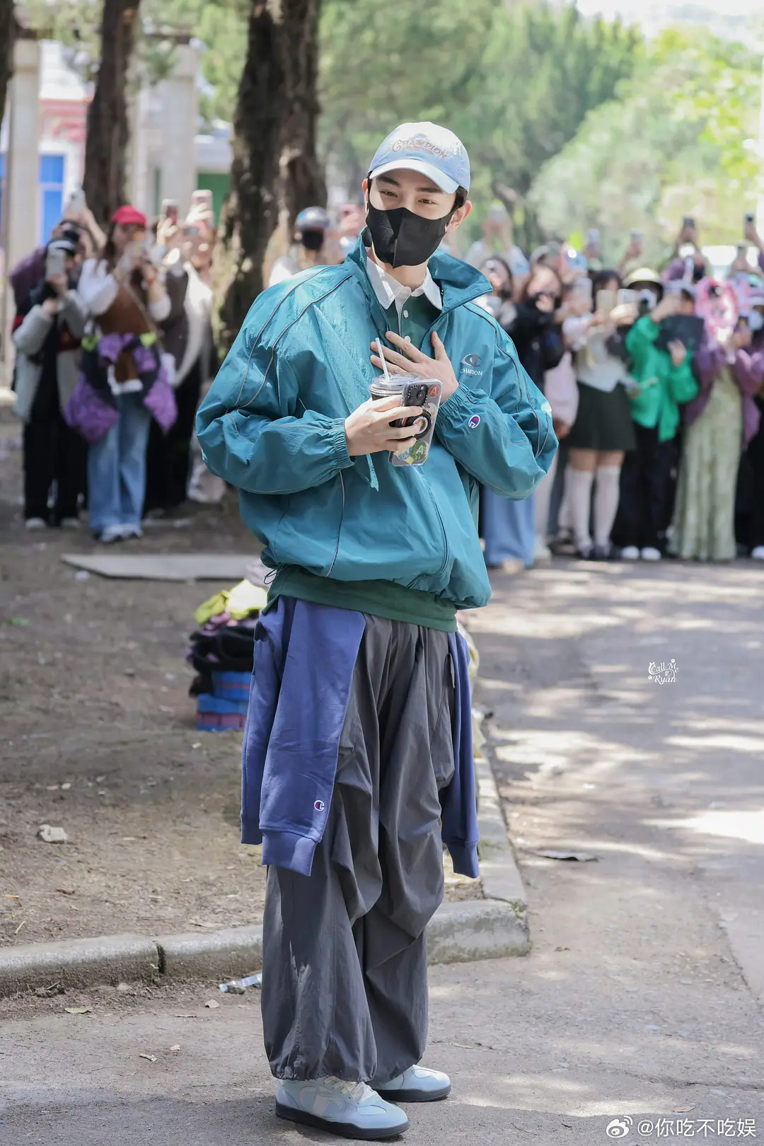 求求了走出这个圈吧真的是丑出了新高度。 