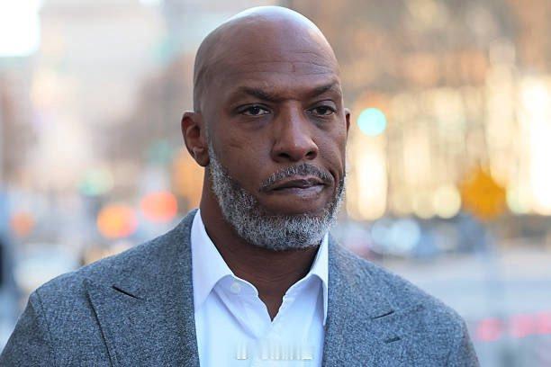 比卢普斯对两项联邦指控（诈骗和洗钱）拒不认罪，他涉嫌参与操纵地下扑克赌博。法官给