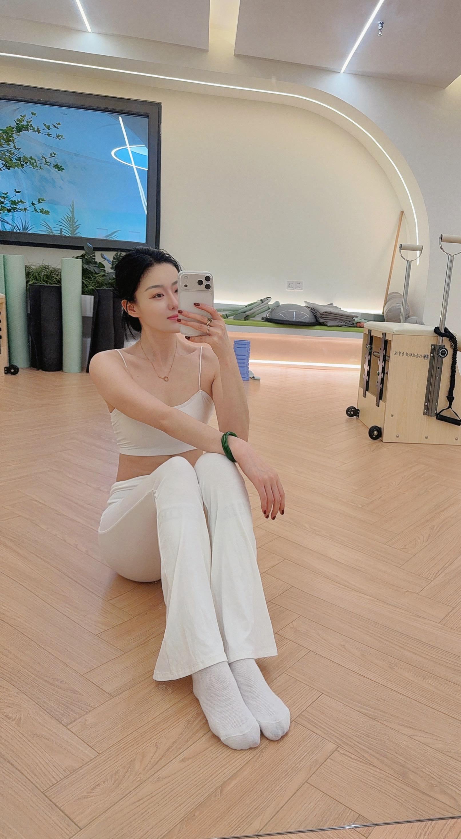 塑造外在形体美好身材都是练出来的，把优雅变成习惯 让优秀习以为常.