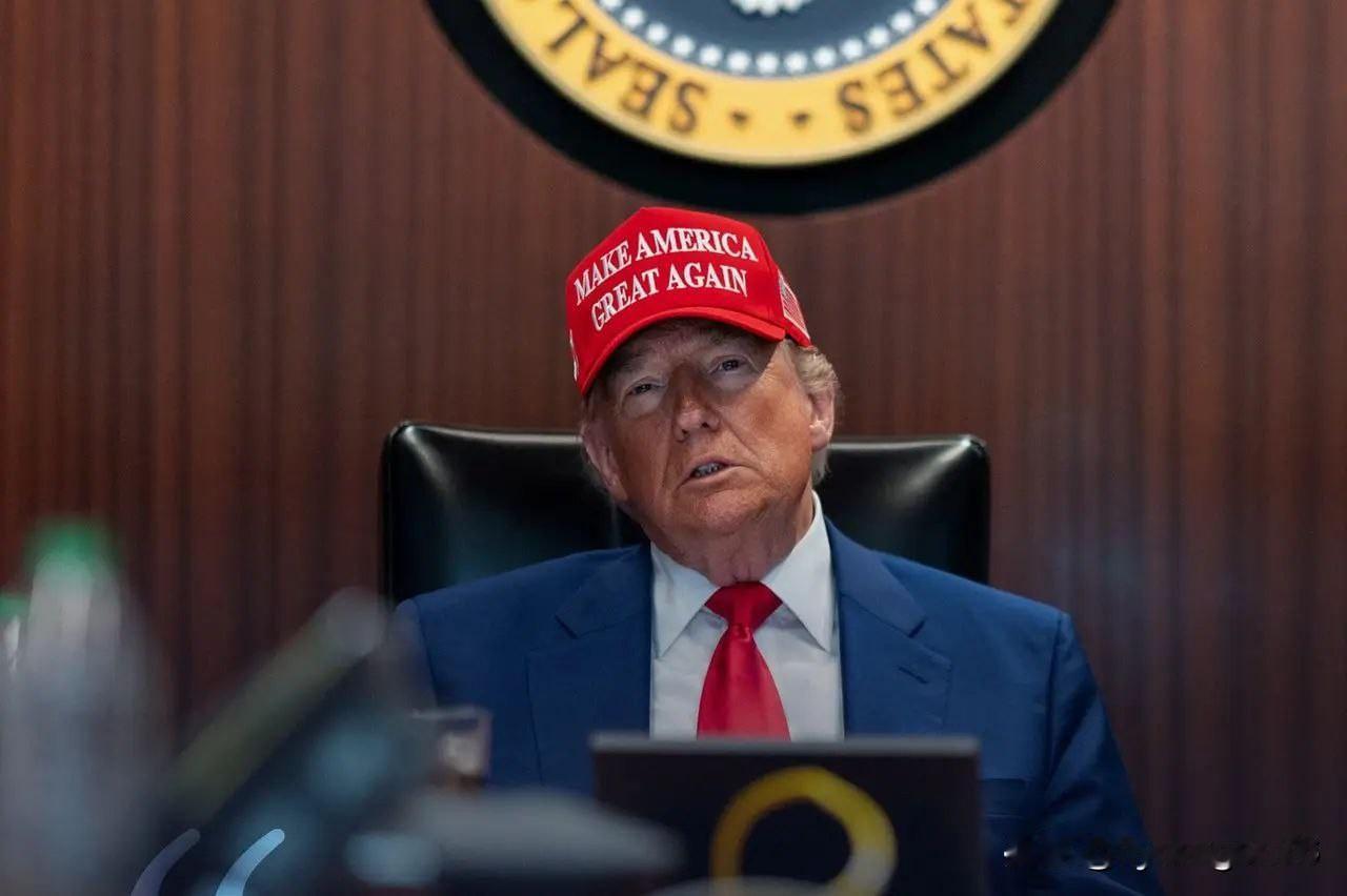 🇺🇸🇻🇪🇨🇴委内瑞拉之后：特朗普的新目标

在发动军事行动抓捕委内瑞