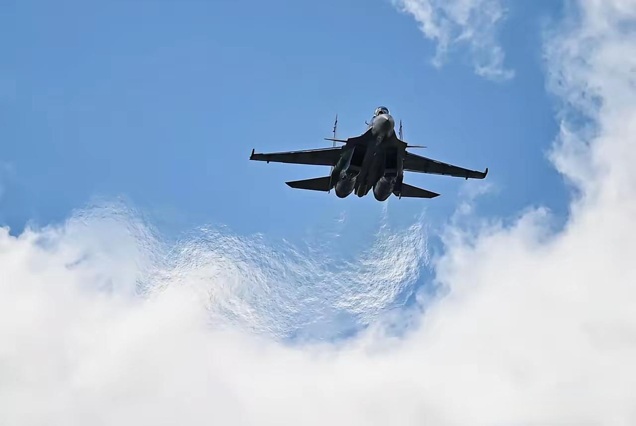 在哈萨克斯坦，一架苏-30SM战斗机坠毁。

阿斯塔纳时间2026年2月25日，