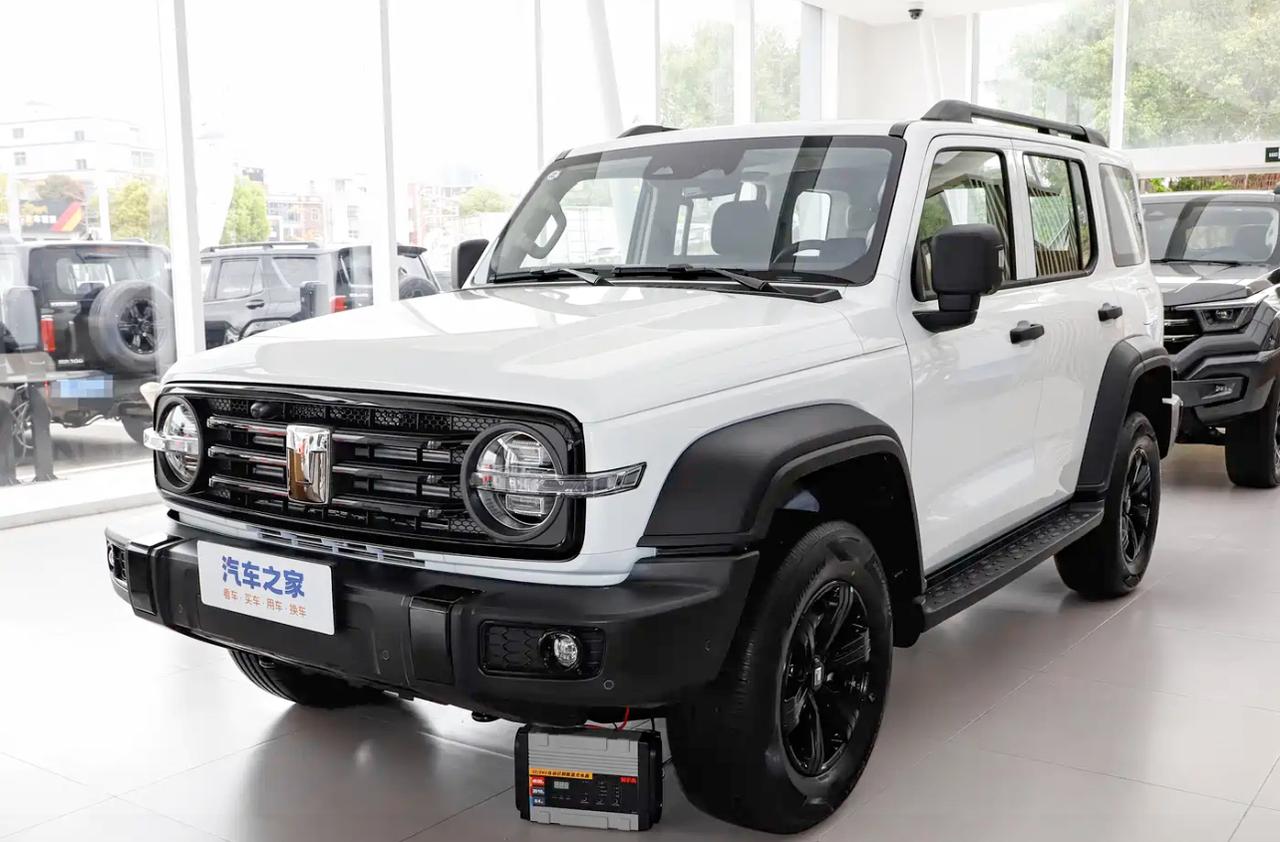 坦克300车型官方信息说明

坦克300为坦克品牌旗下紧凑型硬派越野SUV，采用