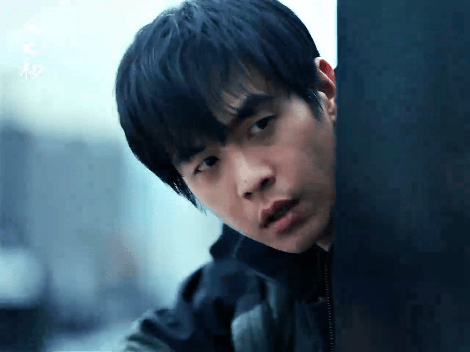 张若昀新剧0帧起疯 他推手她坠楼，我尖叫！张若昀马思纯新剧前一秒还在搞浪漫，下一