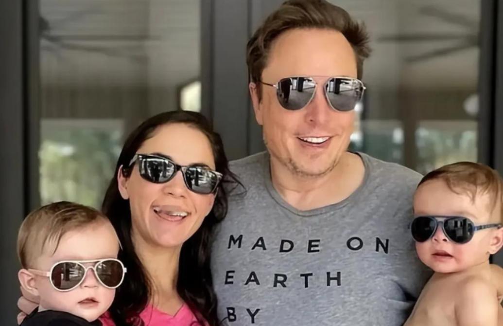 马斯克官宣小15岁高管女友，又生了4个孩子，马斯克这次是想通了，不碰政治了，好好