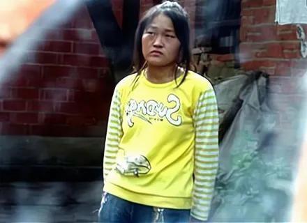 2006年，河南考生蒋多多走进高考考场，她本该正常答题考入大学，谁知她却放弃了所